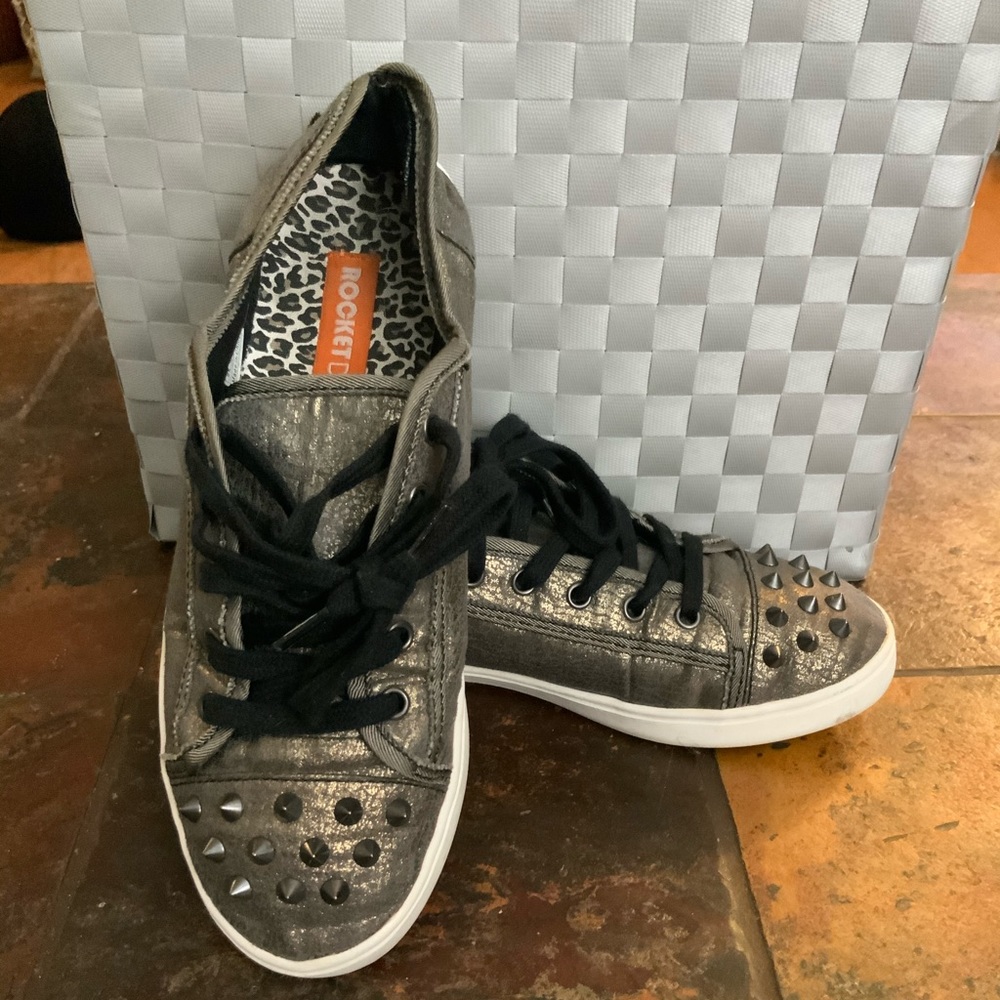 Rocket Dog pewter colored sneakers